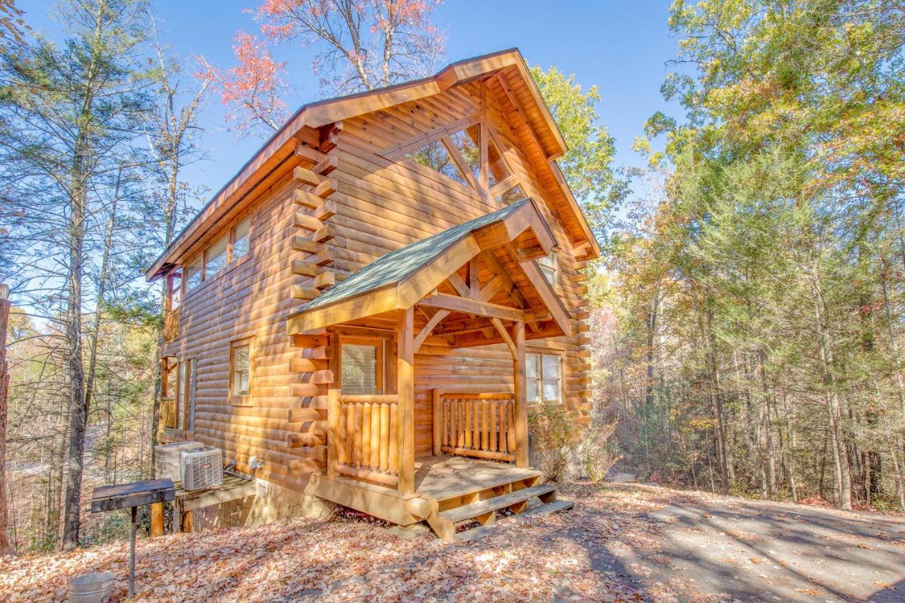 Secret Romance, 2 Bedrooms, Sleeps 8, Pool Table, Hot Tub, Arcade Gatlinburg Eksteriør billede